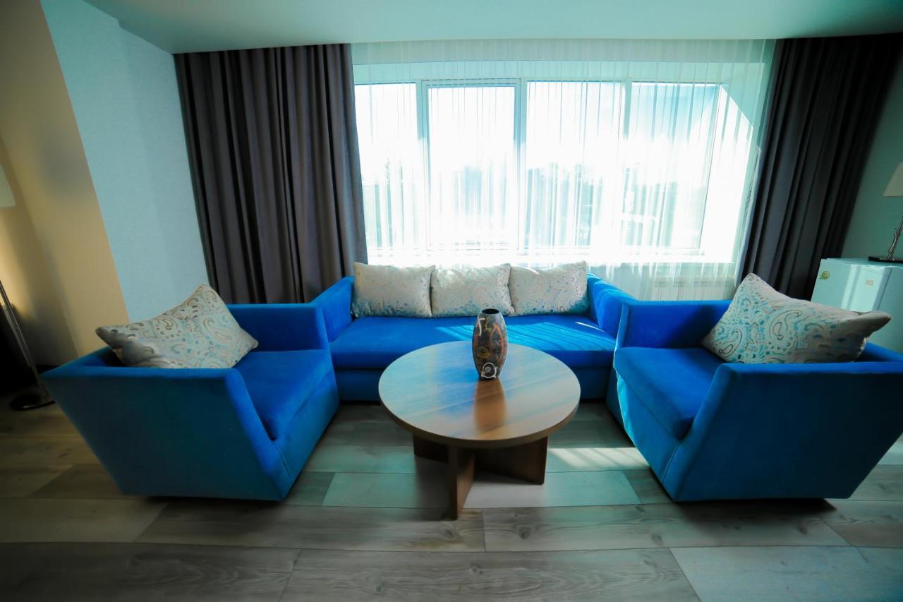 Astra Hotel アルマトイ エクステリア 写真