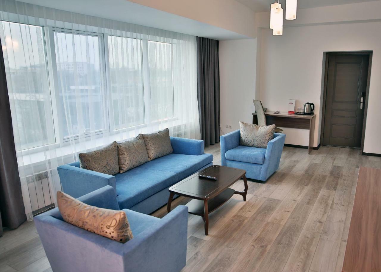 Astra Hotel アルマトイ エクステリア 写真