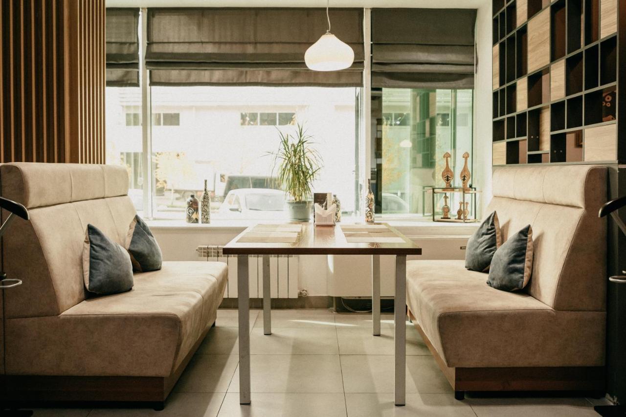 Astra Hotel アルマトイ エクステリア 写真